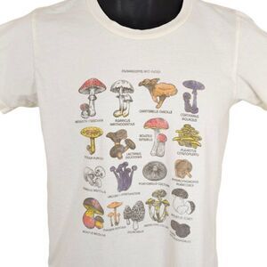 Mushrooms And Fungi Chart T Shirt Womens Size Medium Cream Nature Foraging